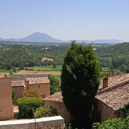 Maison De Village En Provence Сasa de vacaciones *